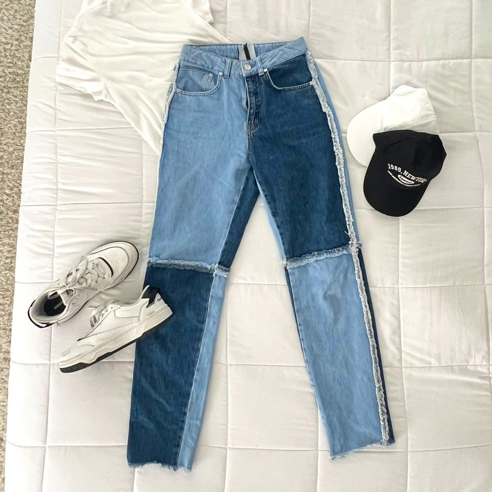 HIGH RISE STRAIGHT JEANS